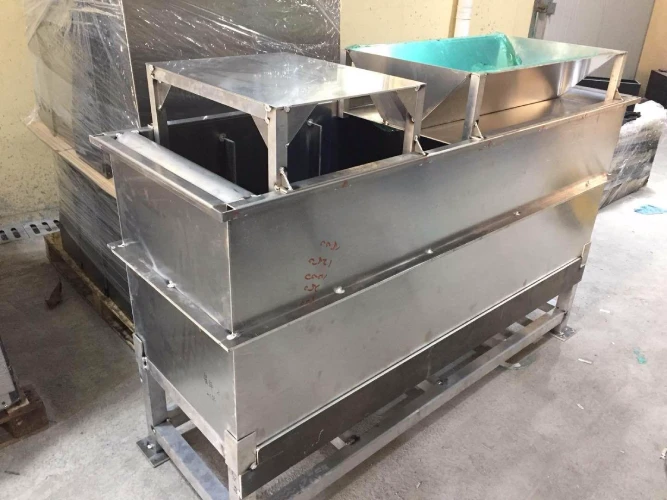 spesialtilpasset vanntank i metall