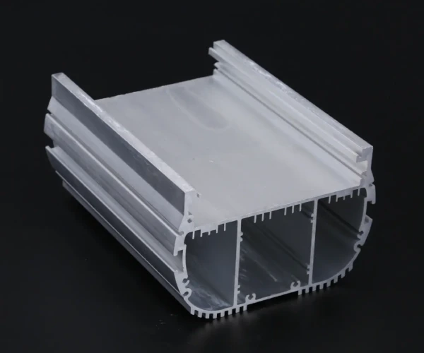 Fabricant de services d'extrusion d'aluminium de précision en Chine